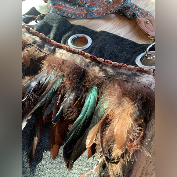 NEW! Hand crafted Large bucket/tote bag with feathers! - Picture 11 of 12